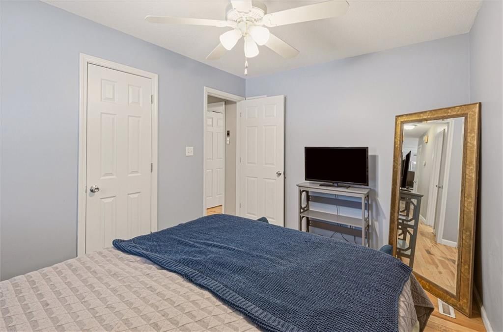210 SE Circleview Drive — photo 15