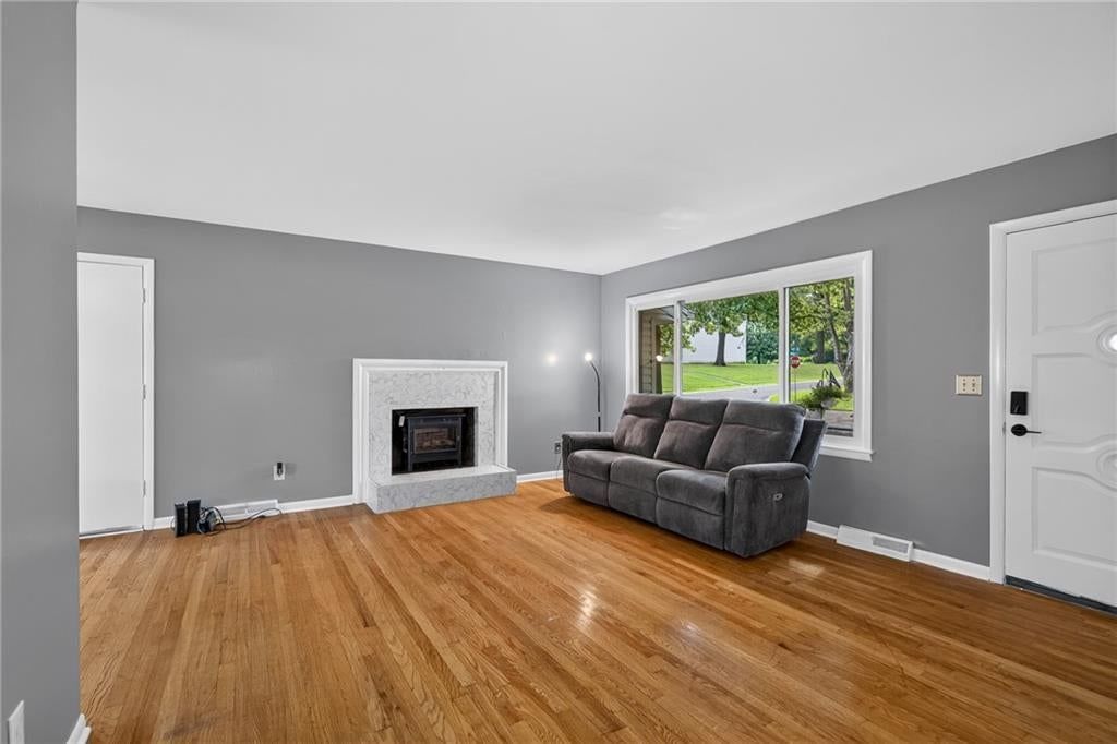 9255 Hemlock Street — photo 6