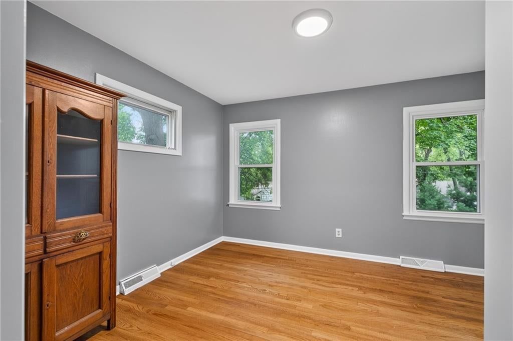9255 Hemlock Street — photo 14