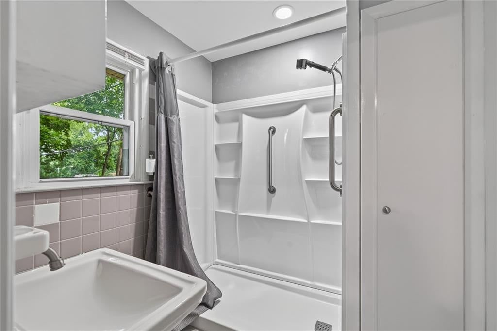 9255 Hemlock Street — photo 16