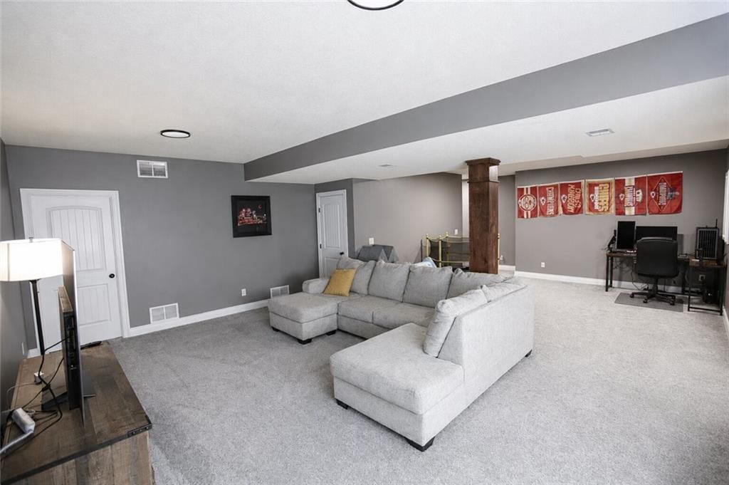 1304 Aberdeen Circle — photo 35