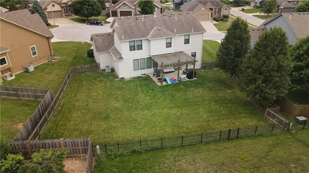 1304 Aberdeen Circle — photo 43