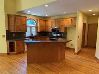 7101 N Norton Avenue — photo 4