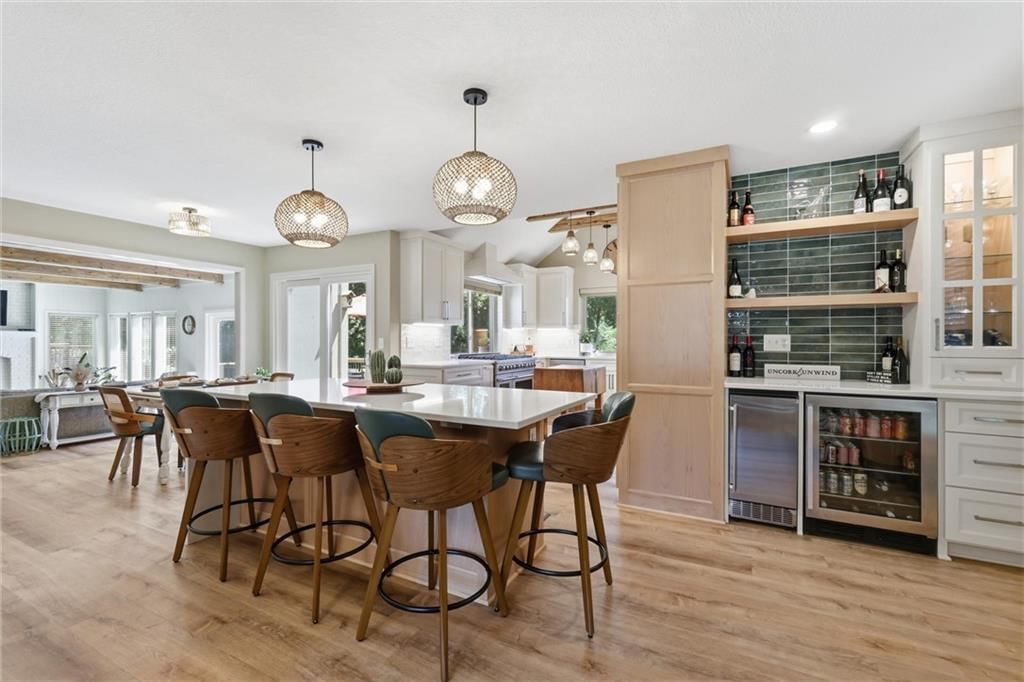 201 NE Shoreview Drive — photo 4