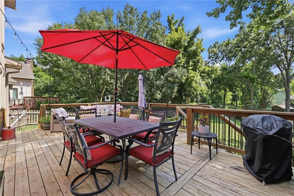 201 NE Shoreview Drive — photo 33