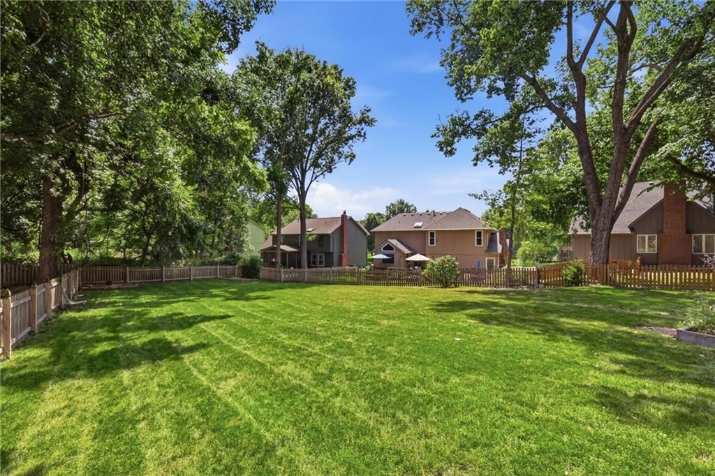 201 NE Shoreview Drive — photo 36