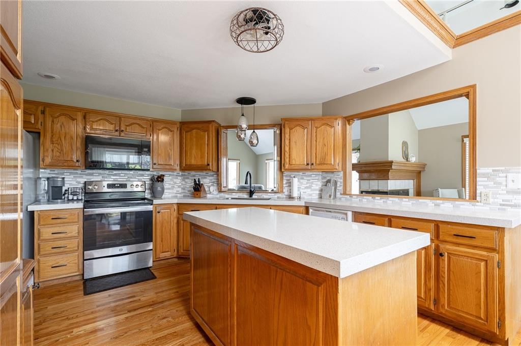 1306 SW Stonecreek Drive — photo 11