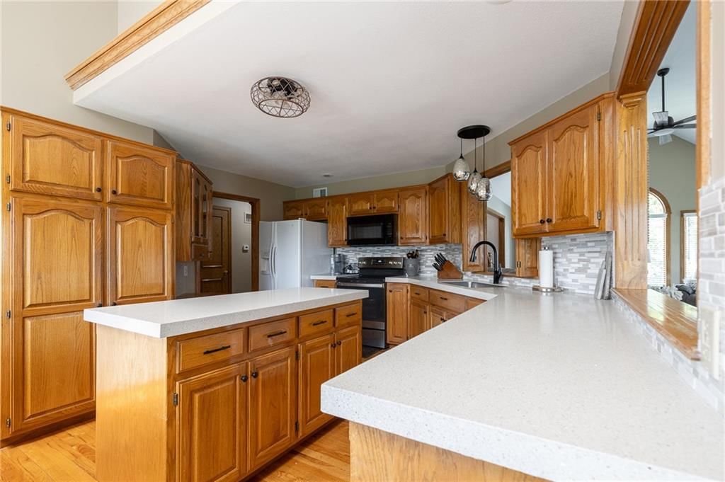 1306 SW Stonecreek Drive — photo 14