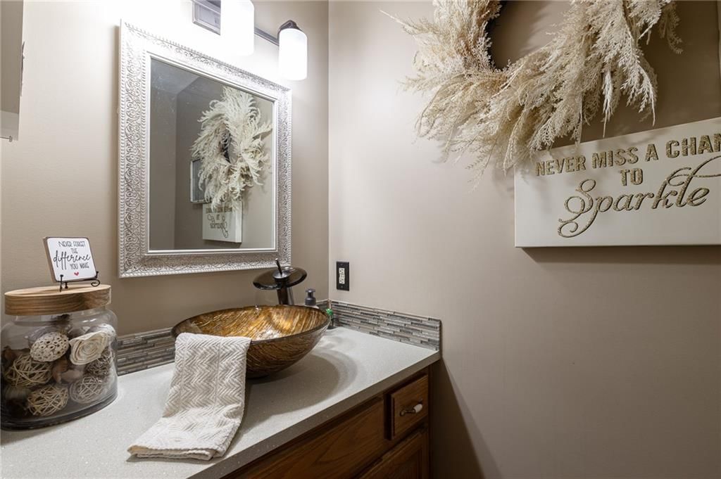 1306 SW Stonecreek Drive — photo 25