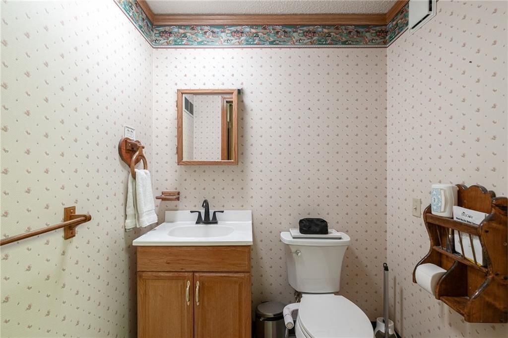 1306 SW Stonecreek Drive — photo 32