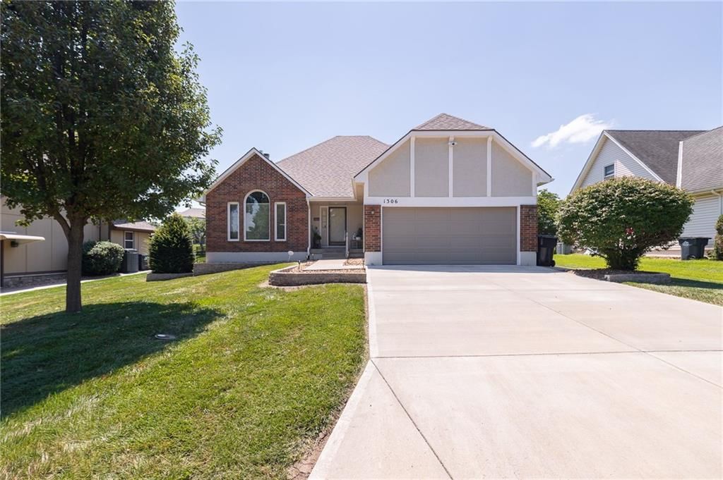 1306 SW Stonecreek Drive — photo 38