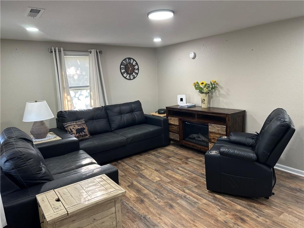 406 McKinley Street — photo 4