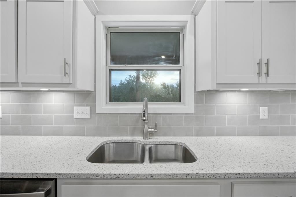 10838 N Bristol Avenue — photo 18