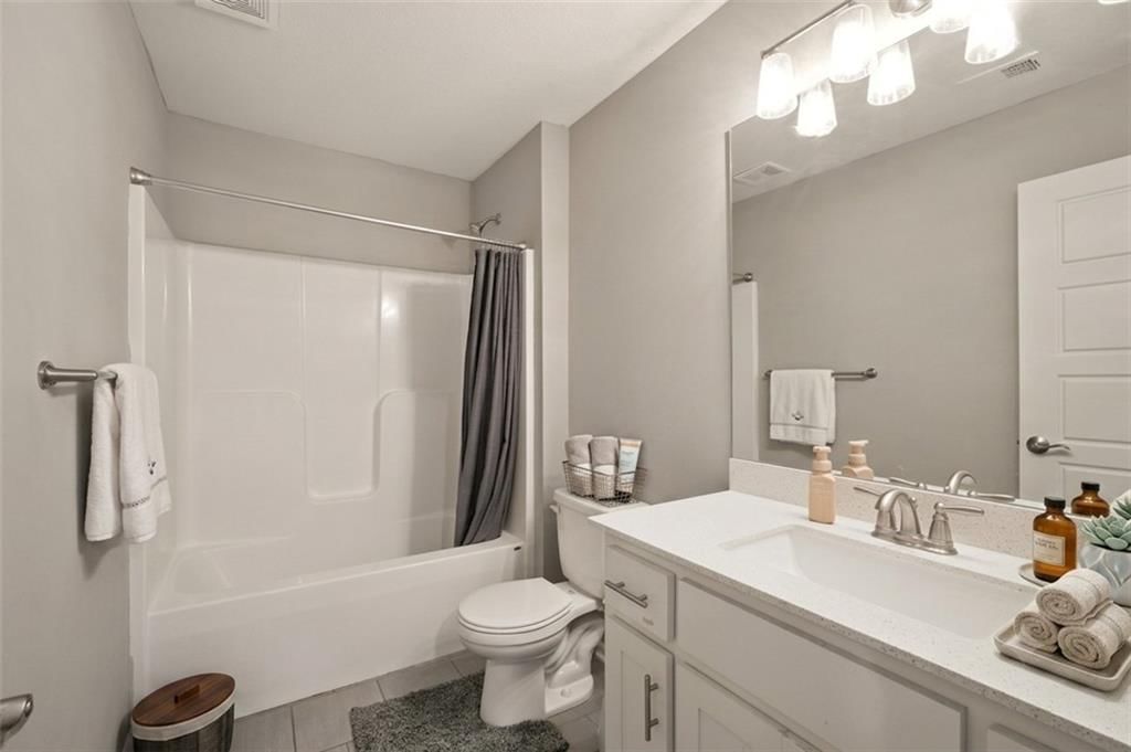 10838 N Bristol Avenue — photo 37