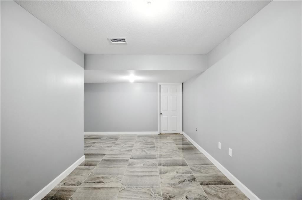 10838 N Bristol Avenue — photo 42