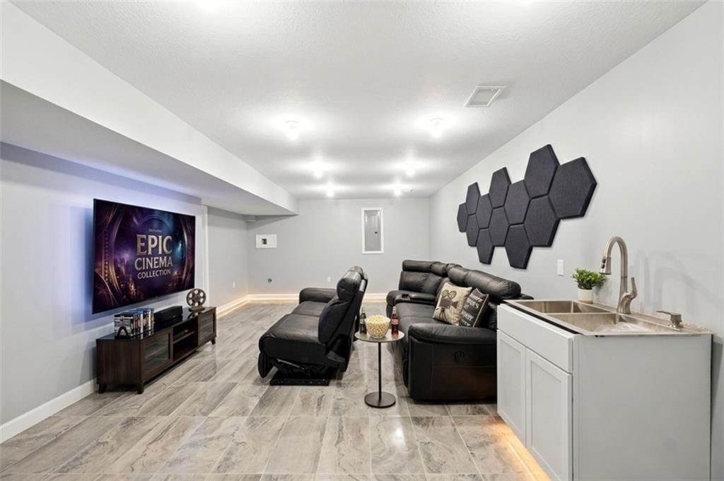 10838 N Bristol Avenue — photo 49