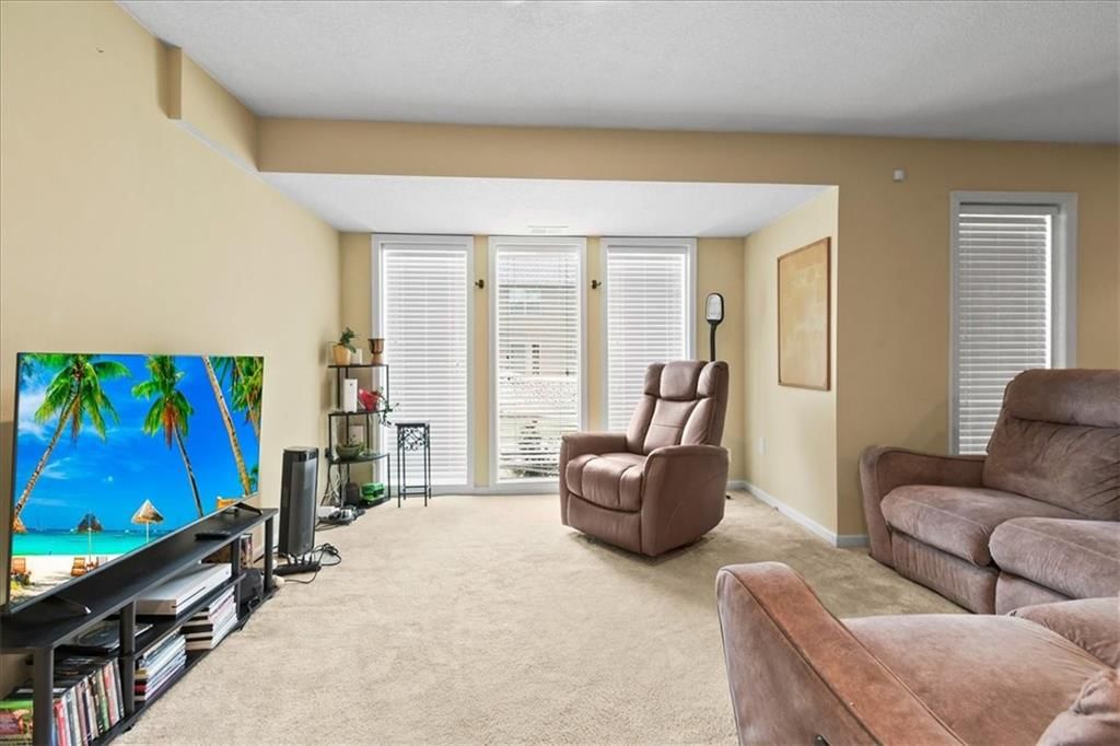 8812 N Cosby Avenue — photo 20