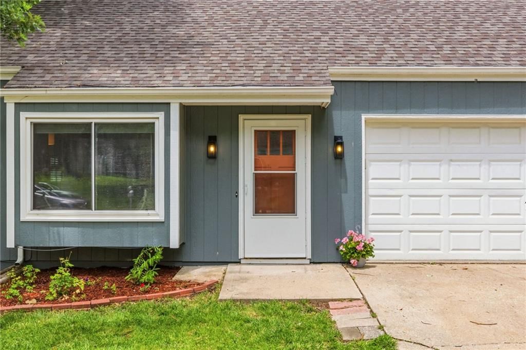 213 Deerfield Lane — photo 4