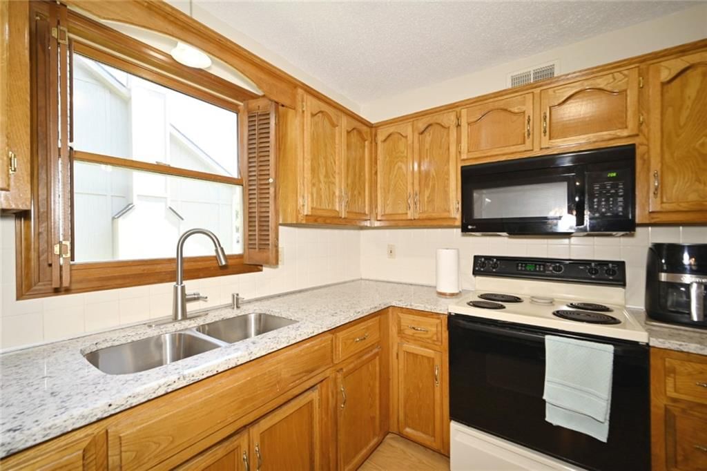 11020 N Wyandotte Street — photo 15