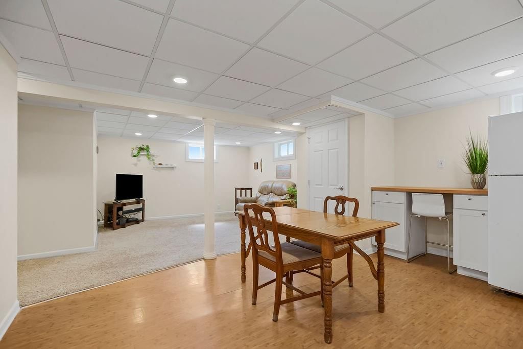 7834 Windsor Street — photo 20
