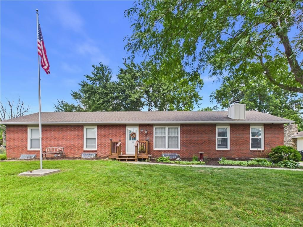 922 Ridge Drive, Warrensburg, MO