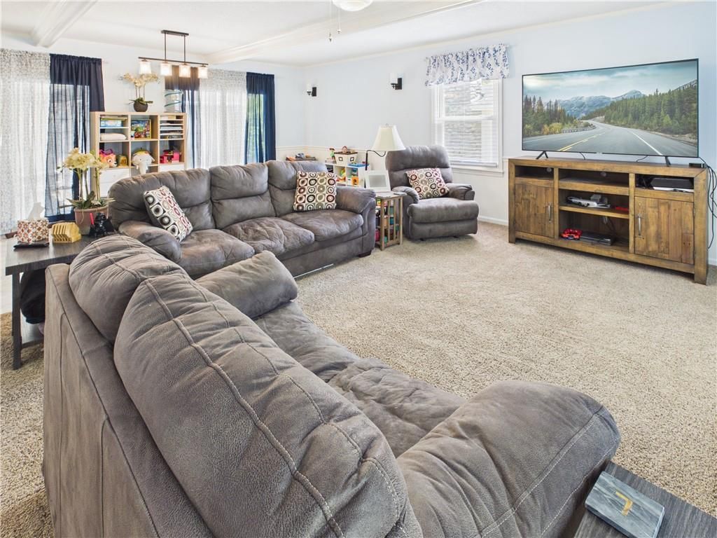 922 Ridge Drive — photo 4