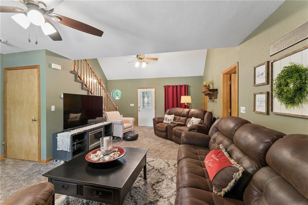 23069 Peppermint Drive — photo 11