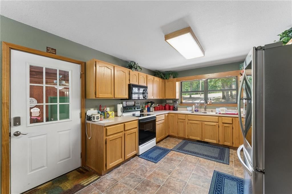 23069 Peppermint Drive — photo 14