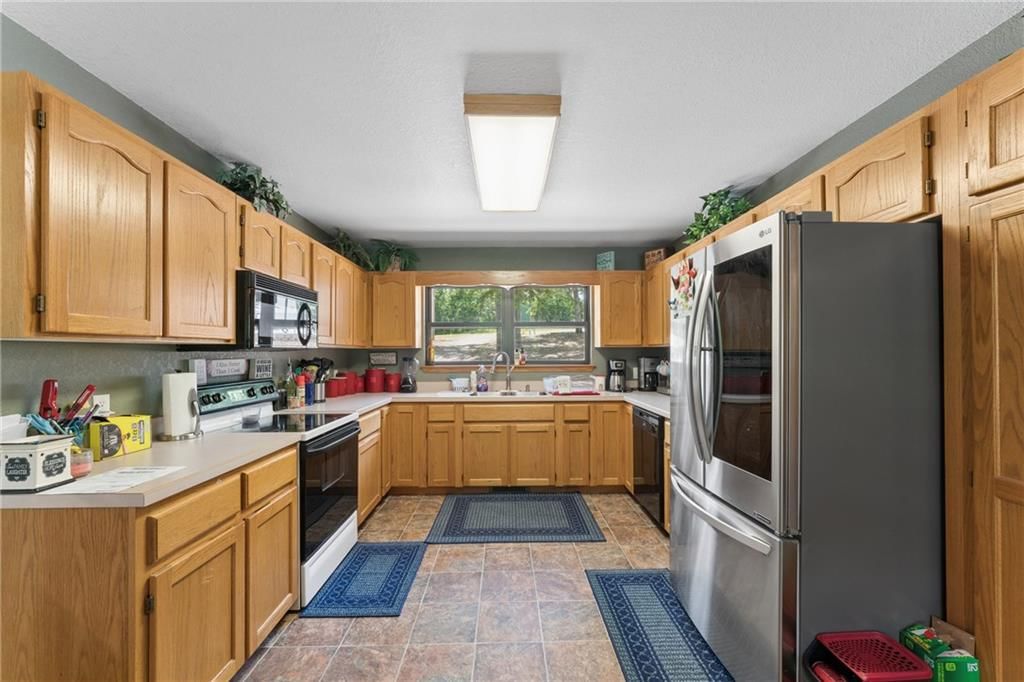 23069 Peppermint Drive — photo 17