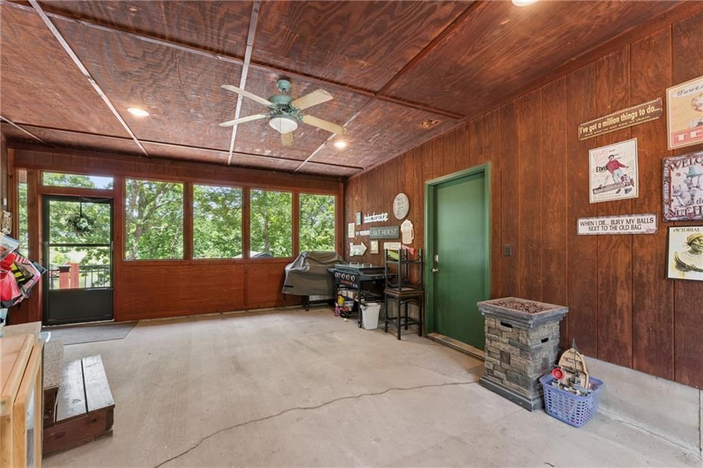 23069 Peppermint Drive — photo 26