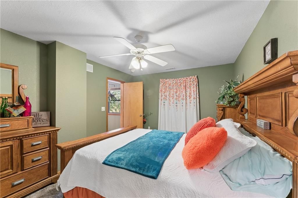 23069 Peppermint Drive — photo 37