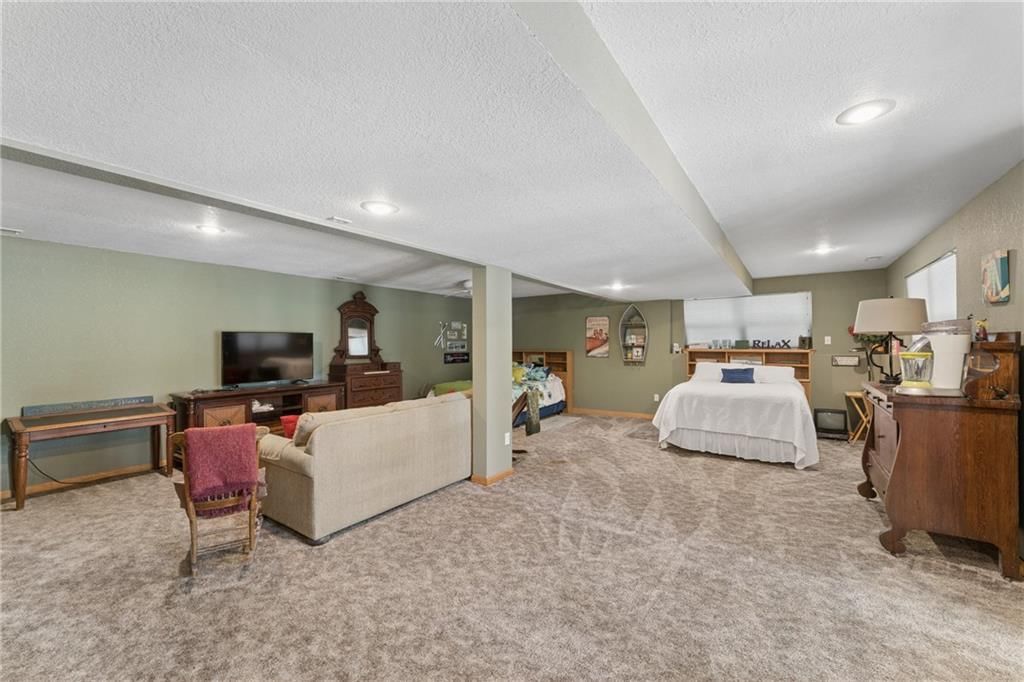 23069 Peppermint Drive — photo 39