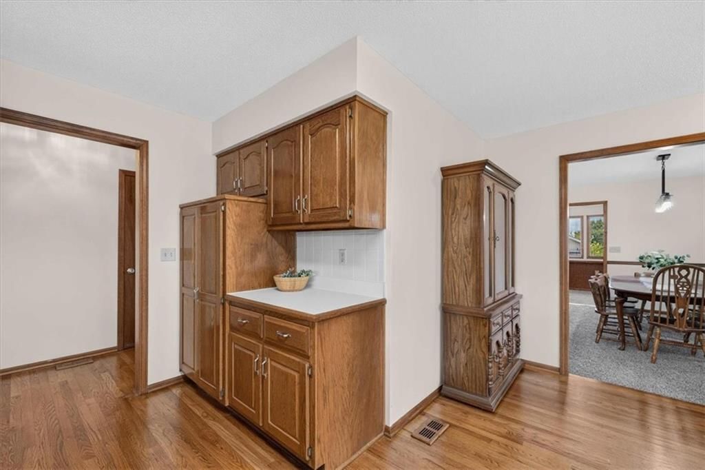 1006 N King Avenue — photo 13