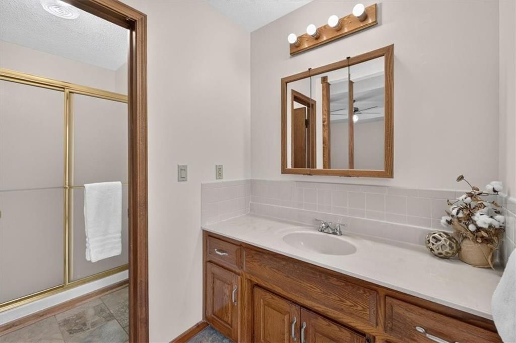 1006 N King Avenue — photo 31