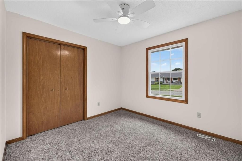 1006 N King Avenue — photo 34