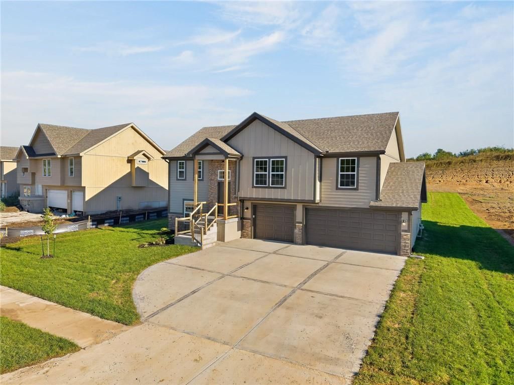 515 Skyview Lane, Liberty, MO: listing photo 3