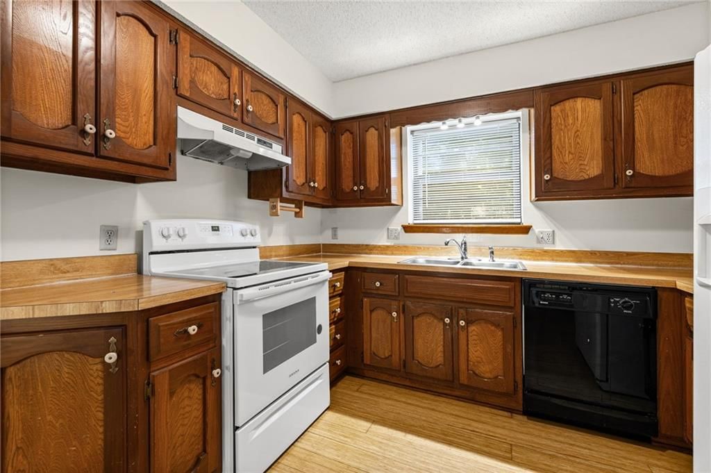 15016 W 150TH Street — photo 11