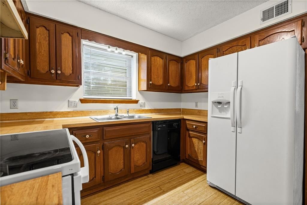 15016 W 150TH Street — photo 12