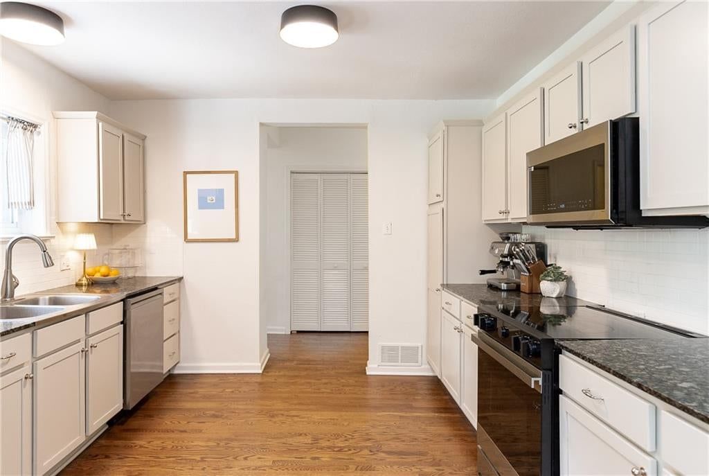6318 W 54th Street — photo 12