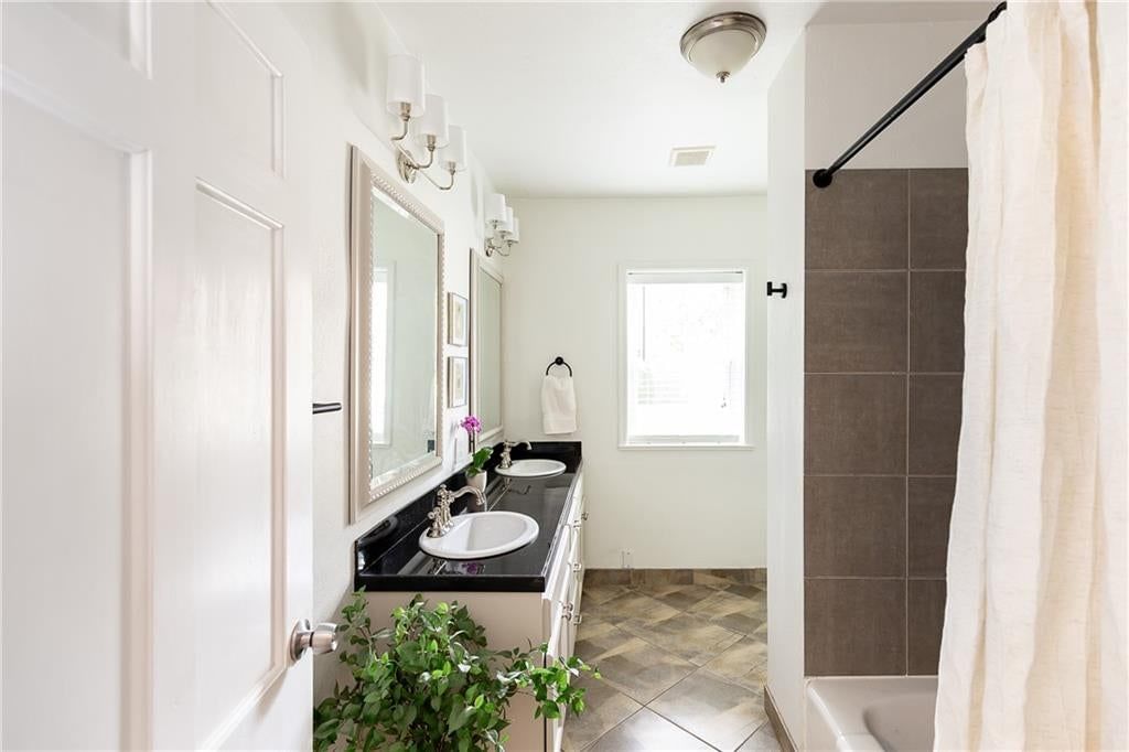 6318 W 54th Street — photo 19