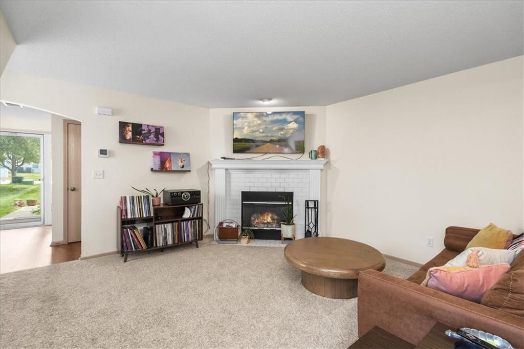 1219 NW Hidden Ridge Circle — photo 3