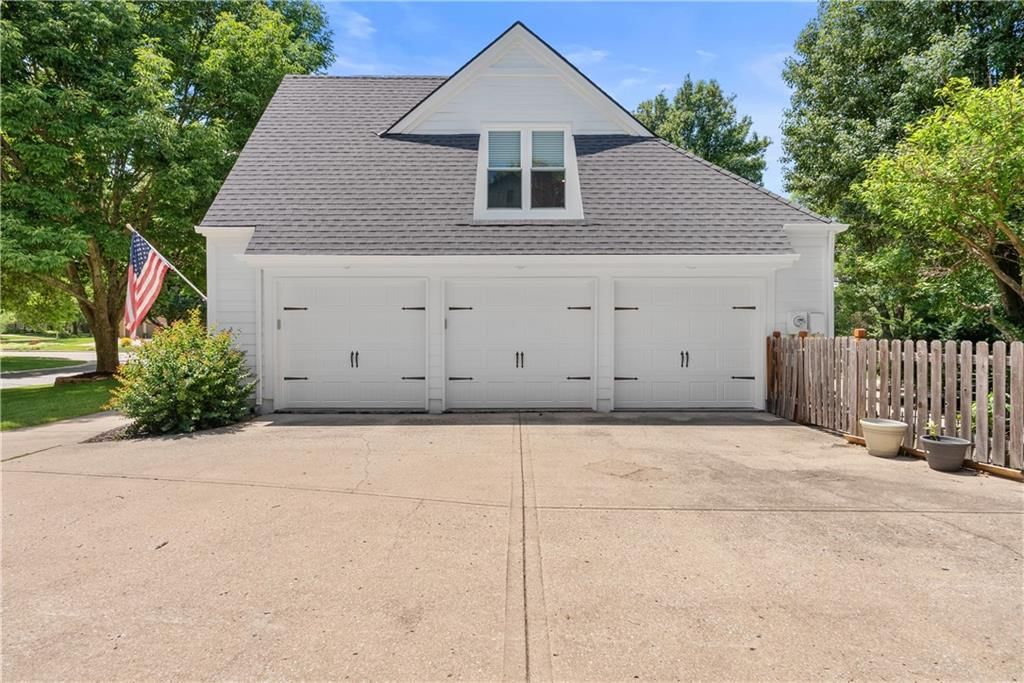 3552 W 129th Terrace — photo 56