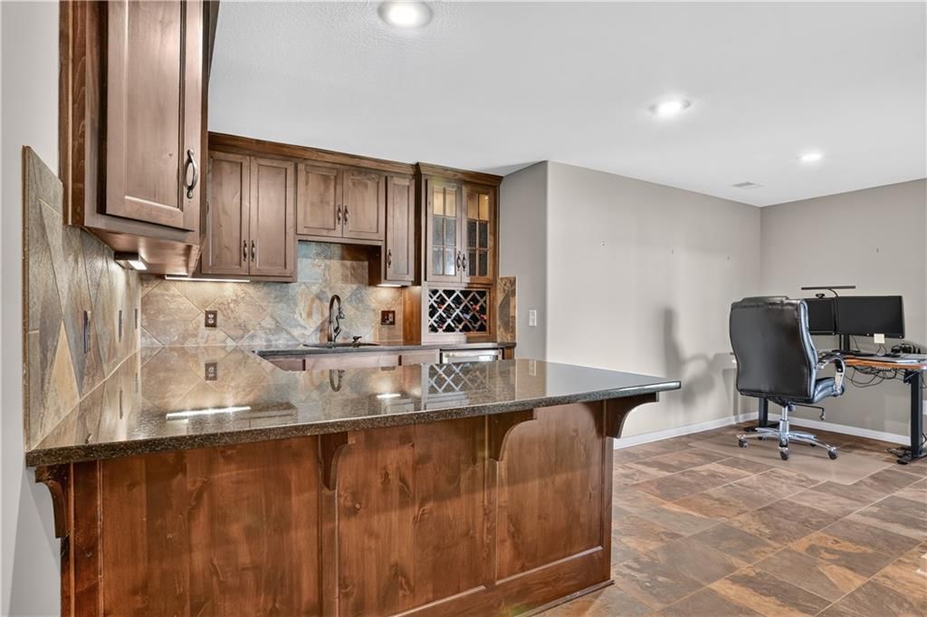 9220 N Dawn Avenue — photo 32