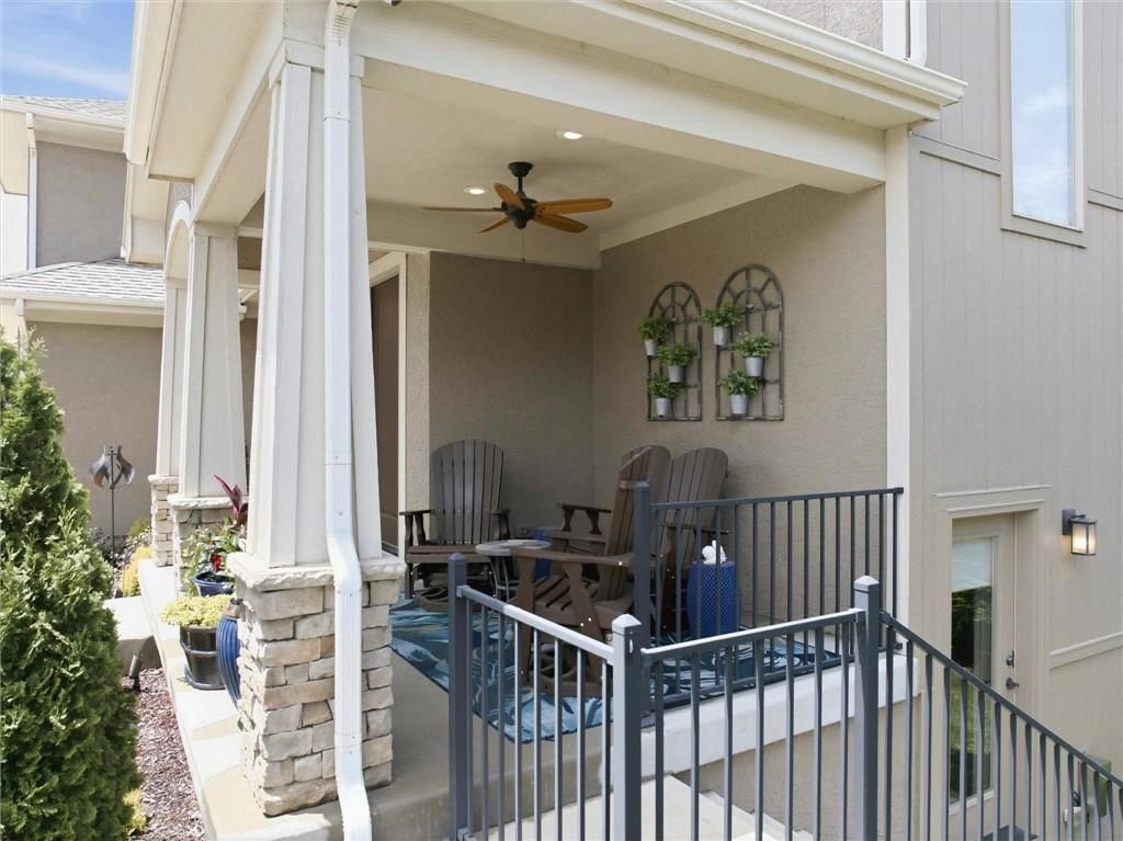 20308 W 79 Terrace — photo 3