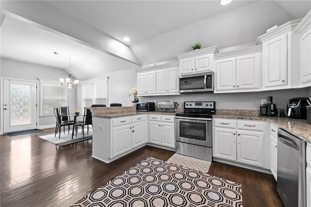 11331 Yecker Avenue — photo 11