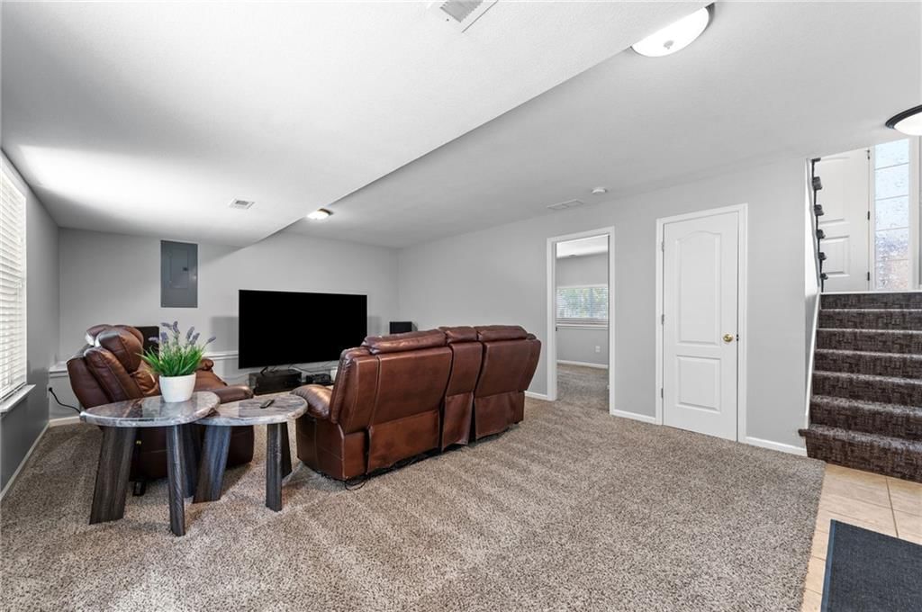 11331 Yecker Avenue — photo 27