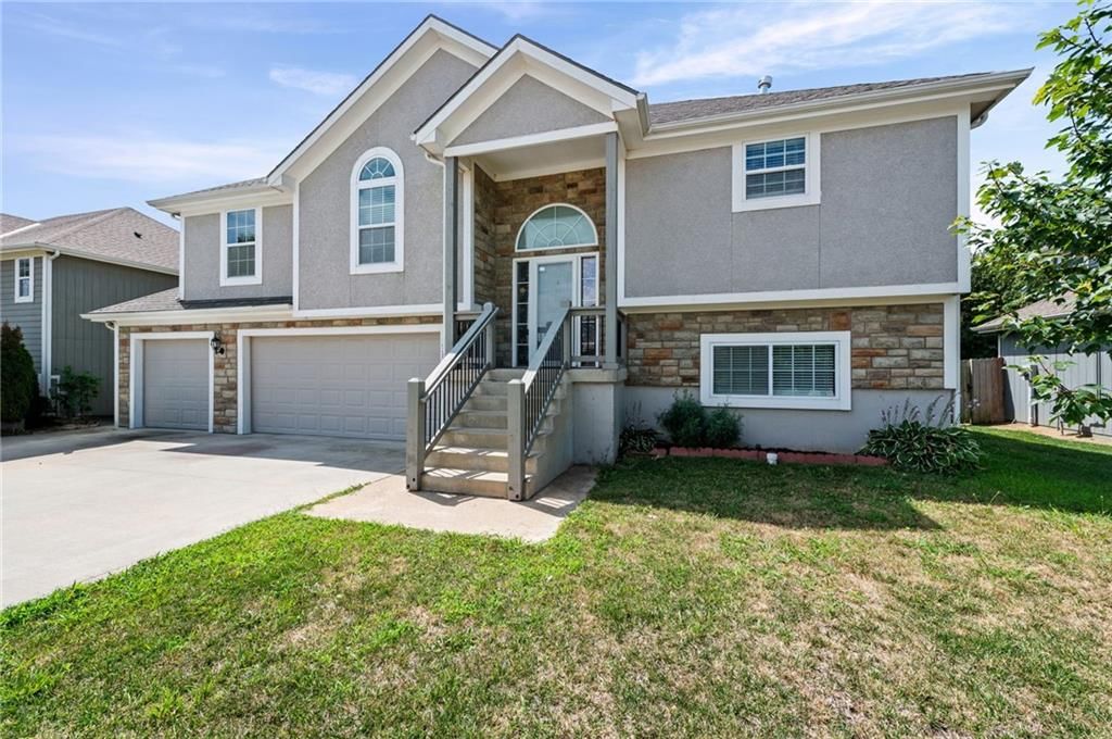 11331 Yecker Avenue — photo 32