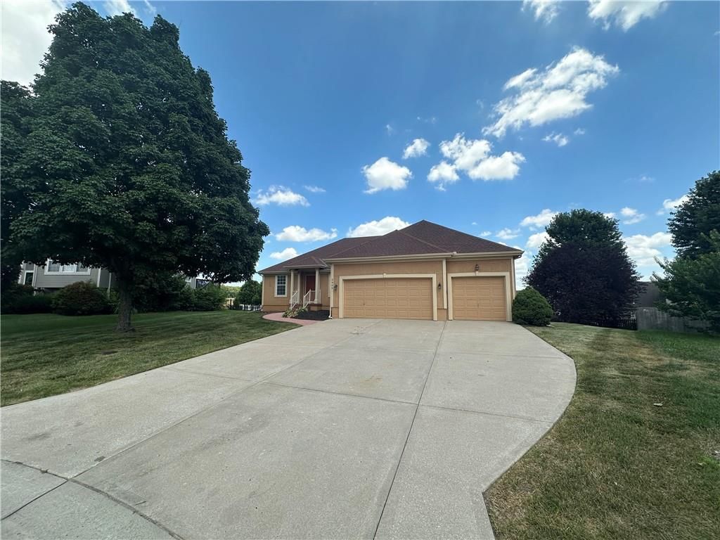 2405 SW Stone Bridge Circle — photo 3