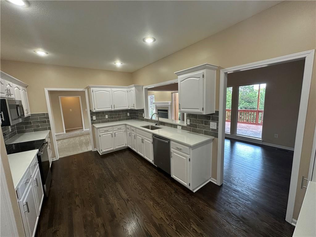 2405 SW Stone Bridge Circle — photo 16