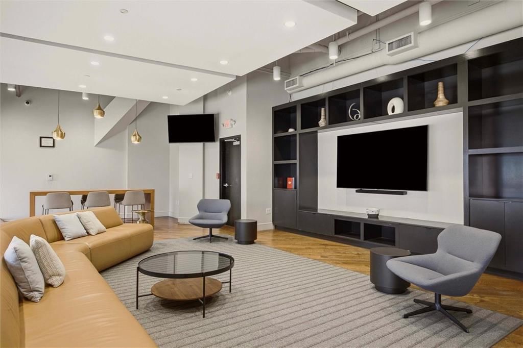 1101 Walnut Street — photo 29
